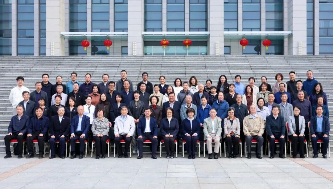 北京教育系统关工委理论研究中心在华北电力大学成立